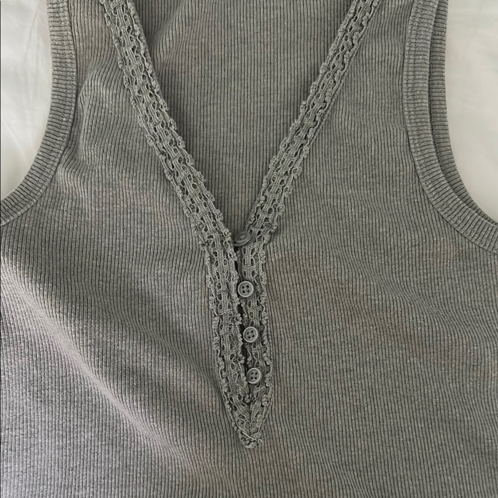 Forever 21 Gray Ribbed Crop Tank Top